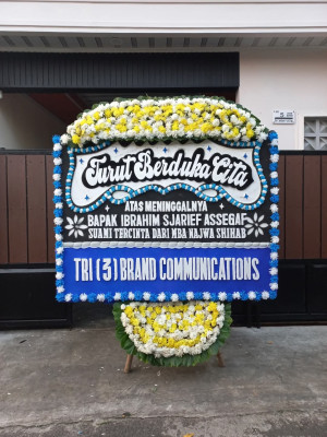 Papan Bunga Duka di Sundawenang